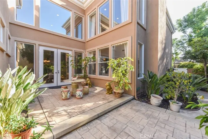 11 Trailwood, Irvine, California 92620