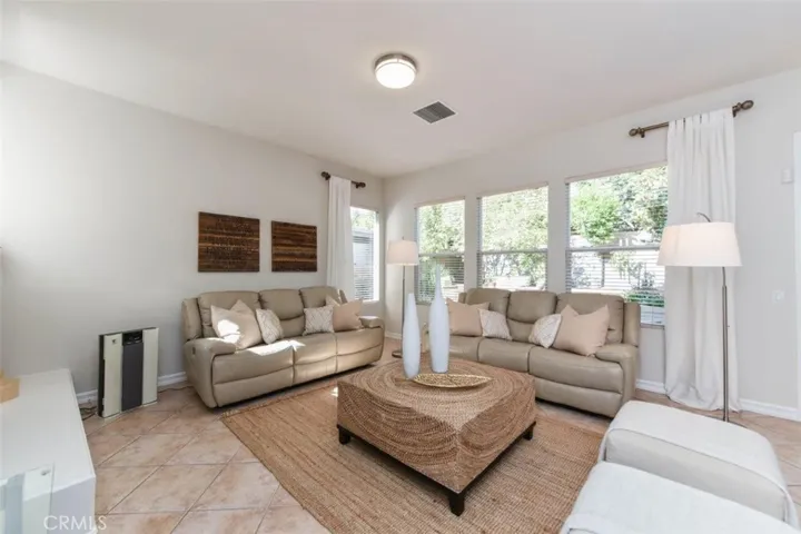 11 Trailwood, Irvine, California 92620
