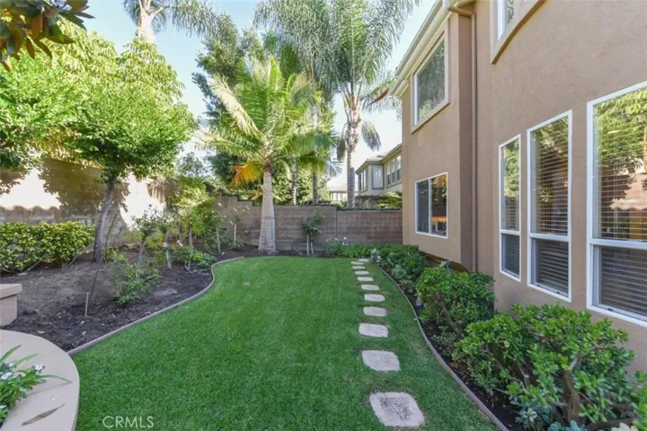 11 Trailwood, Irvine, California 92620