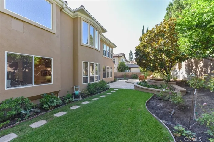 11 Trailwood, Irvine, California 92620