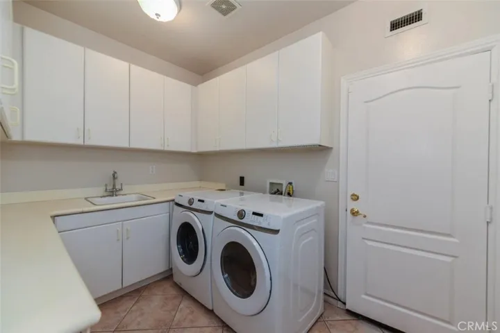 11 Trailwood, Irvine, California 92620