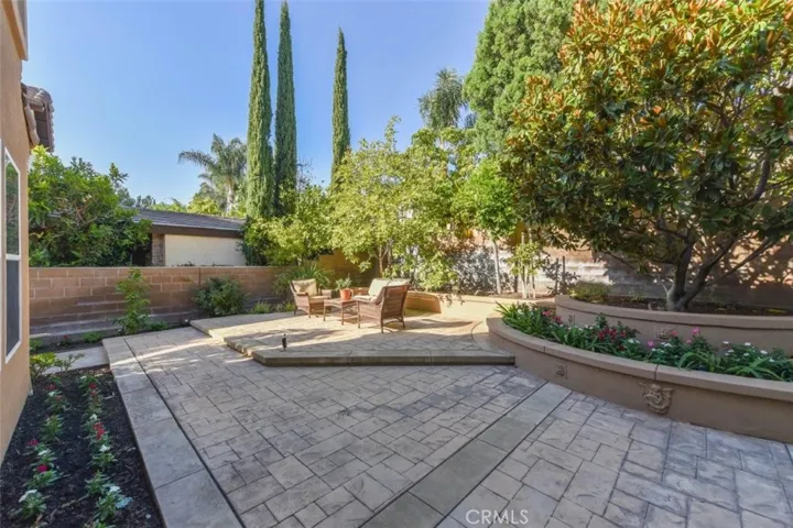 11 Trailwood, Irvine, California 92620