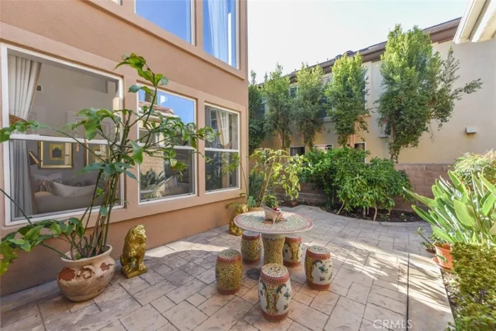 11 Trailwood, Irvine, California 92620