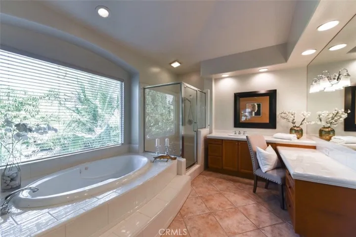 11 Trailwood, Irvine, California 92620