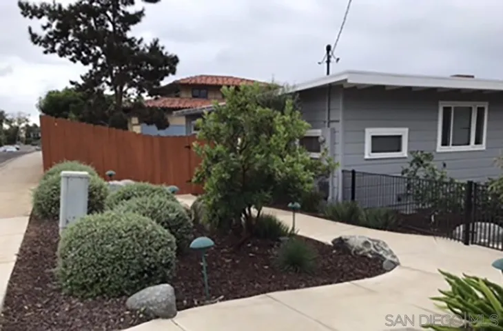 1291 Las Flores Dr, Carlsbad, California 92008