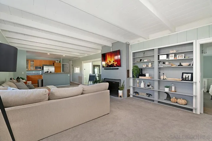 1291 Las Flores Dr, Carlsbad, California 92008