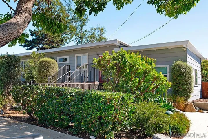 1291 Las Flores Dr, Carlsbad, California 92008
