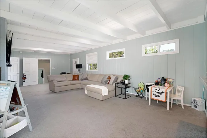 1291 Las Flores Dr, Carlsbad, California 92008