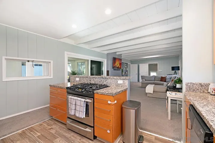 1291 Las Flores Dr, Carlsbad, California 92008