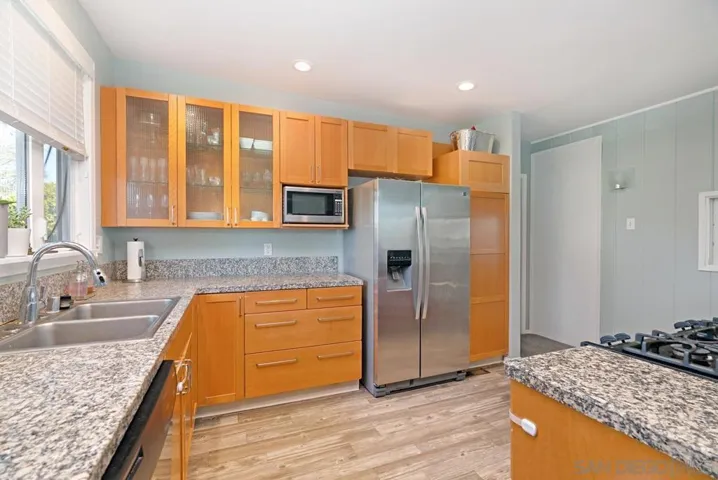 1291 Las Flores Dr, Carlsbad, California 92008