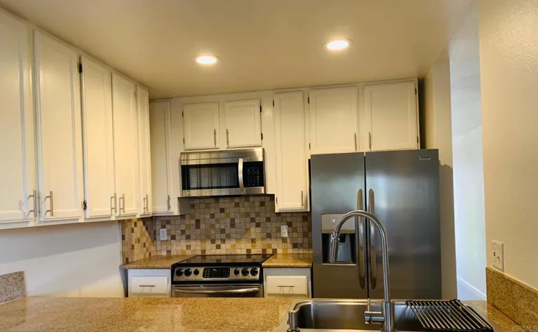 107 Candice Place, Vista, California 92083