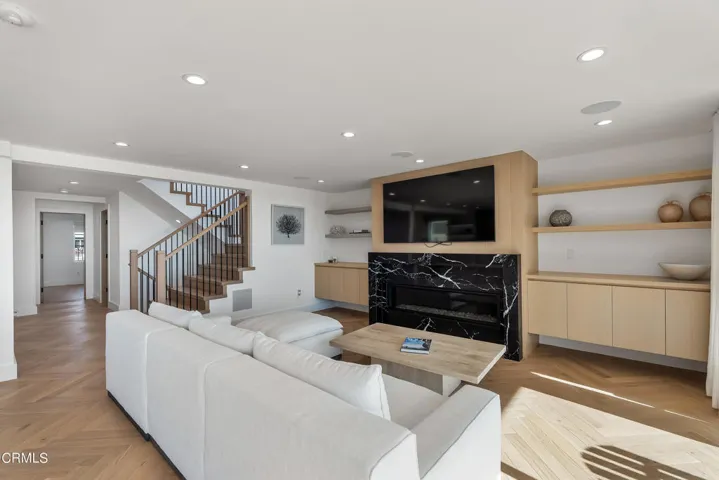 817 Ocean Dr MLS-11