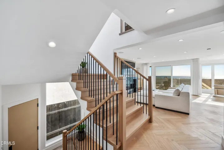 817 Ocean Dr​​‌​​​​‌​​‌‌​​‌​​​‌‌​​​‌​​‌‌​​‌‌​​‌‌​​​​ MLS-25