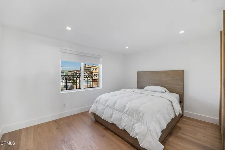 817 Ocean Dr MLS-18