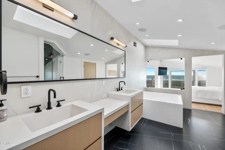 817 Ocean Dr MLS-40