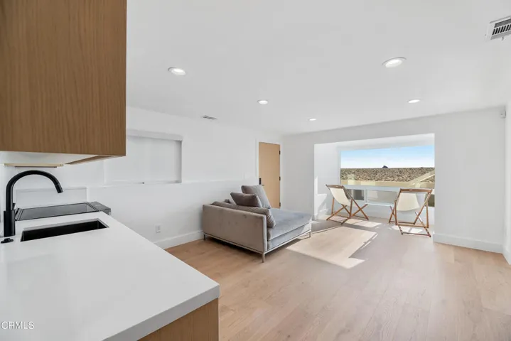 817 Ocean Dr MLS-26