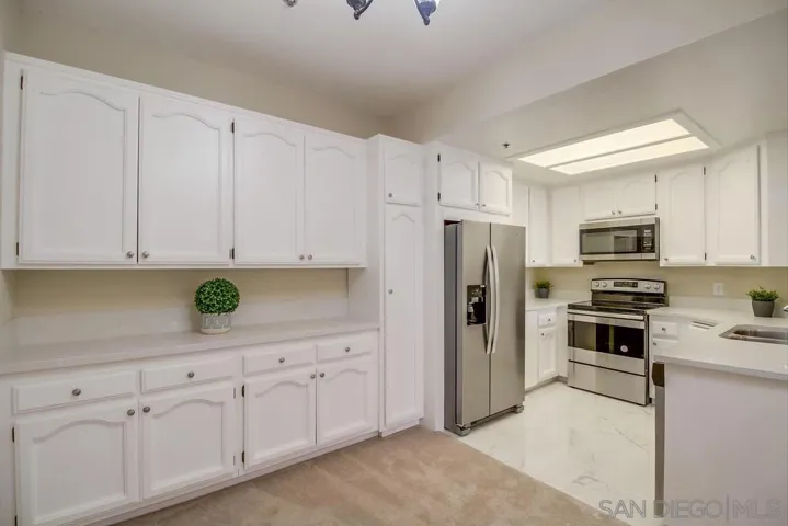 5845 Friars Rd. #1207, San Diego, California 92110