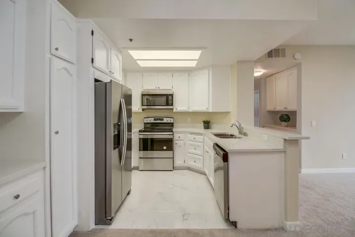 5845 Friars Rd. #1207, San Diego, California 92110