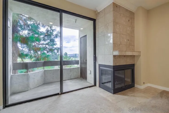 5845 Friars Rd. #1207, San Diego, California 92110