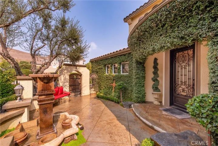 428 Woodland Road, Simi Valley, California 93065