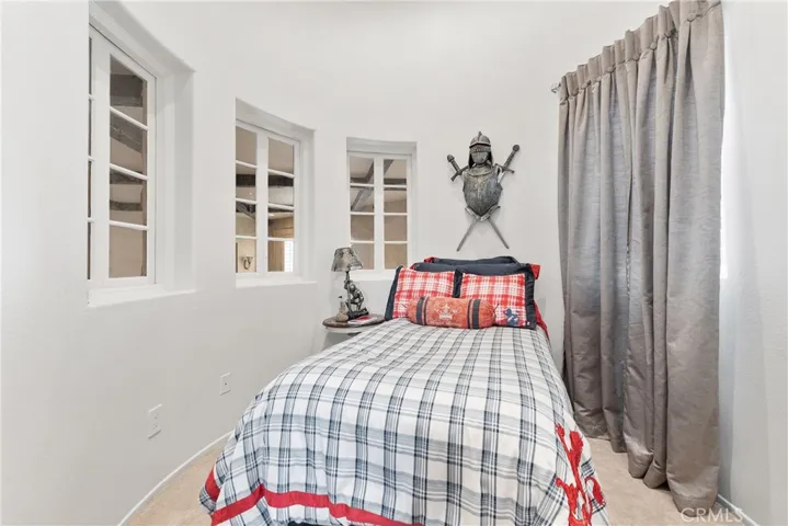 428 Woodland Road, Simi Valley, California 93065