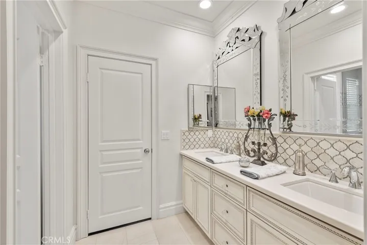 428 Woodland Road, Simi Valley, California 93065