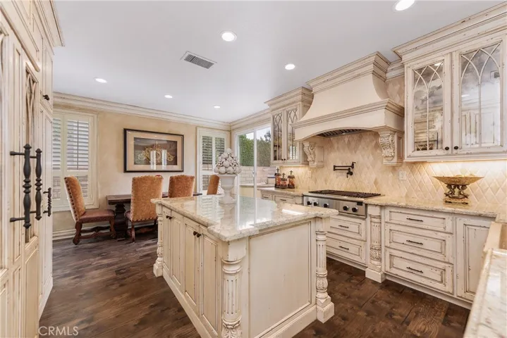 428 Woodland Road, Simi Valley, California 93065