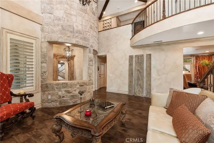 428 Woodland Road, Simi Valley, California 93065