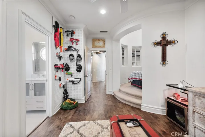 428 Woodland Road, Simi Valley, California 93065