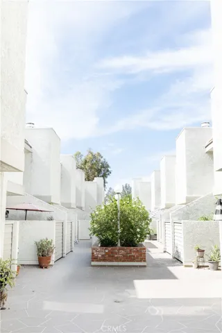 11744 Moorpark Street R, Studio City, California 91604