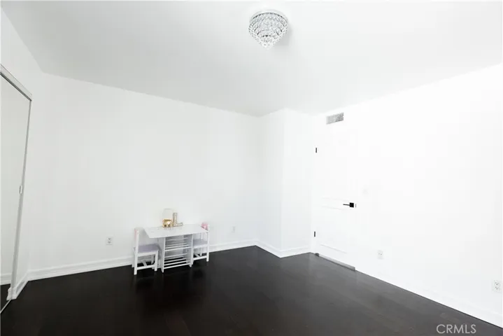 11744 Moorpark Street R, Studio City, California 91604