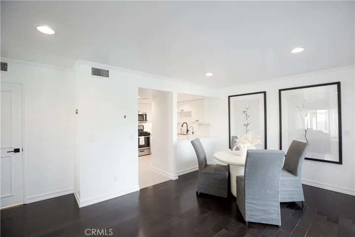 11744 Moorpark Street R, Studio City, California 91604