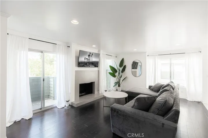 11744 Moorpark Street R, Studio City, California 91604