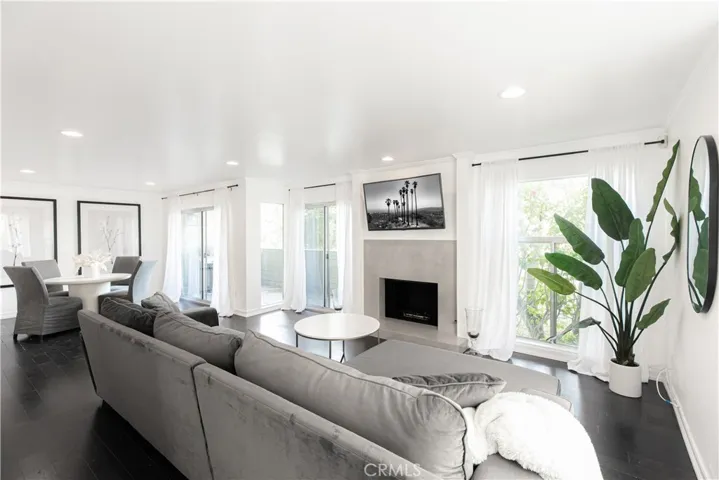 11744 Moorpark Street R, Studio City, California 91604