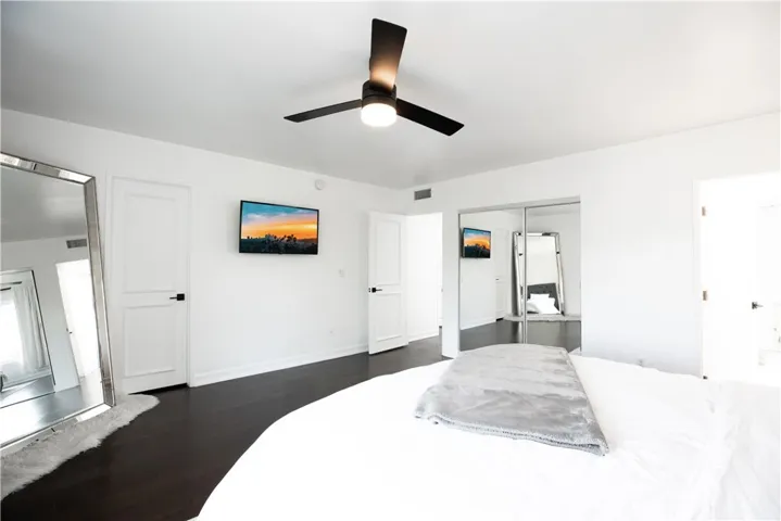 11744 Moorpark Street R, Studio City, California 91604