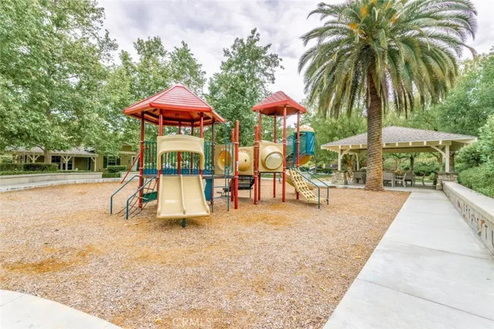 Great areas for kids and gathering with your neighbors.