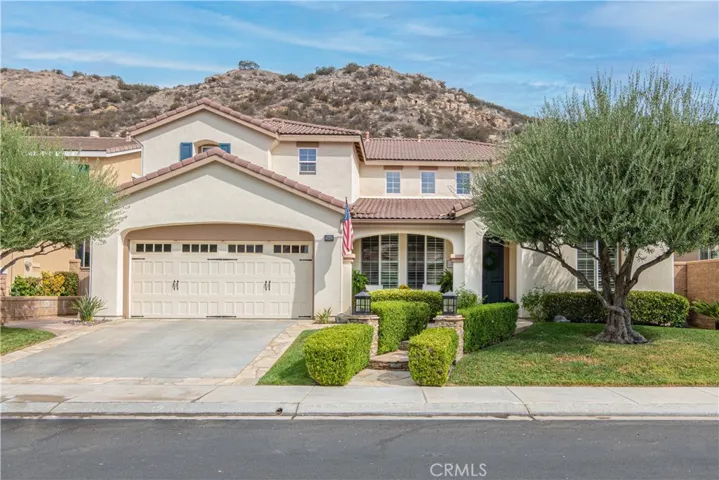Welcome to your new home, with great curb appeal and gently rolling hills as your backdrop.