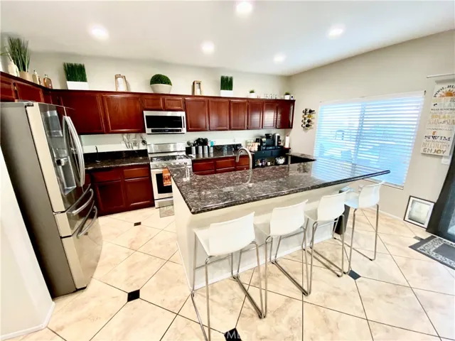13605 Del Haven Street, Victorville, California 92392