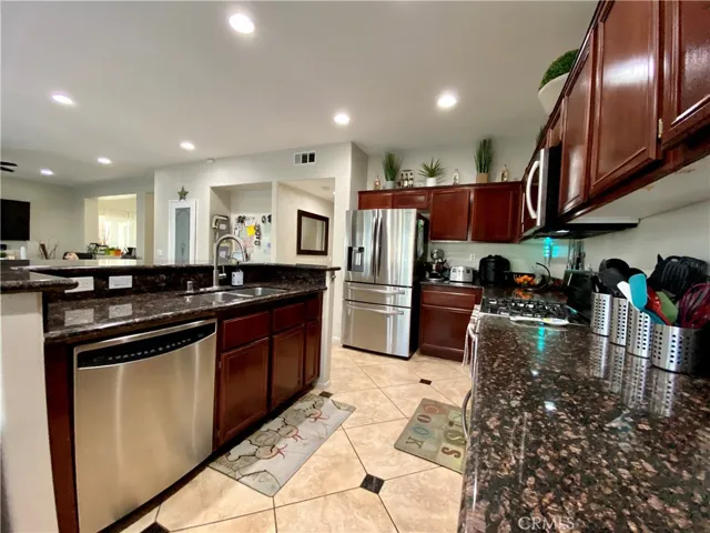13605 Del Haven Street, Victorville, California 92392