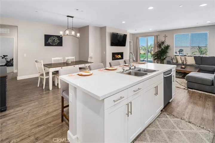 1731 E Avenue H5, Lancaster, California 93535