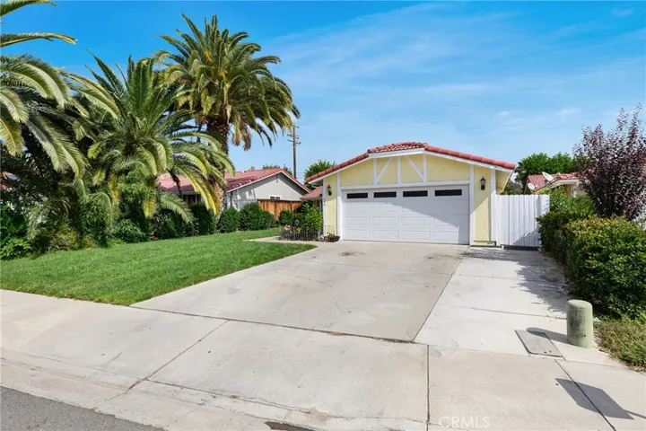 246 White Oak Road, Lake Elsinore, California 92530