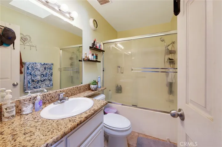 246 White Oak Road, Lake Elsinore, California 92530