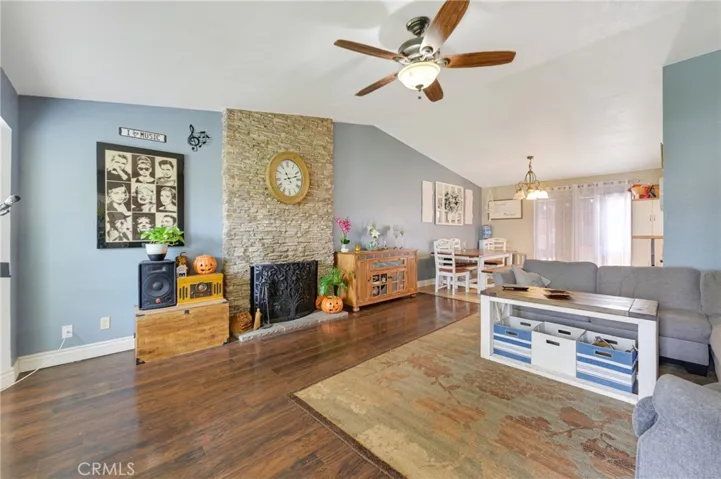 246 White Oak Road, Lake Elsinore, California 92530