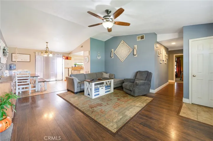 246 White Oak Road, Lake Elsinore, California 92530
