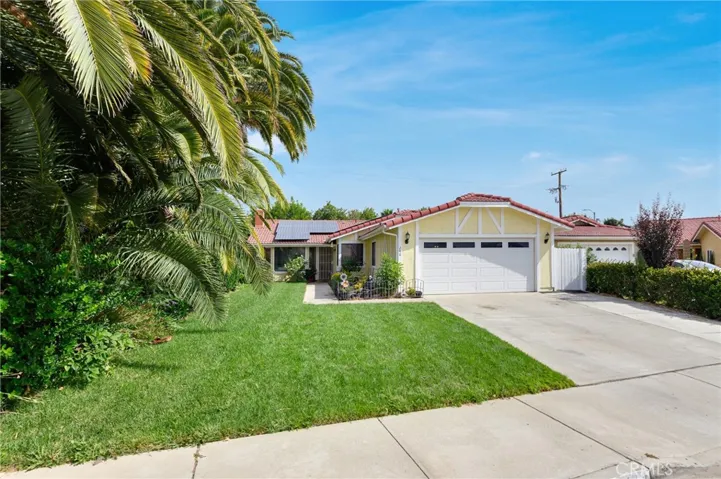 246 White Oak Road, Lake Elsinore, California 92530