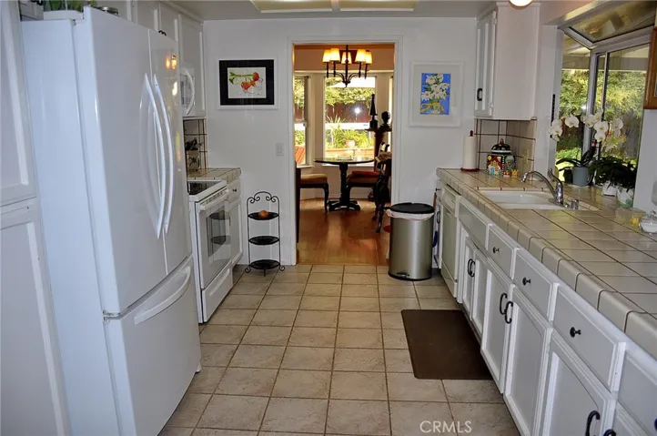 943 Clemson Court, Merced, California 95348