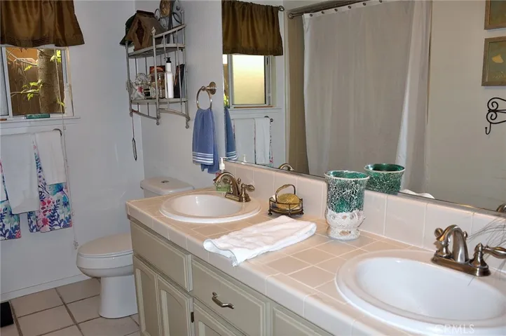943 Clemson Court, Merced, California 95348