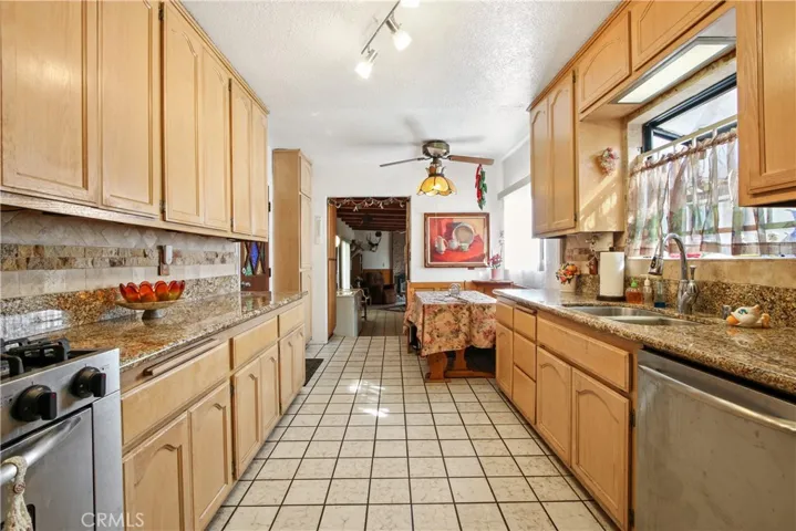 8109 2nd Street, Paramount, California 90723