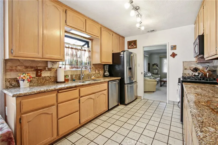 8109 2nd Street, Paramount, California 90723