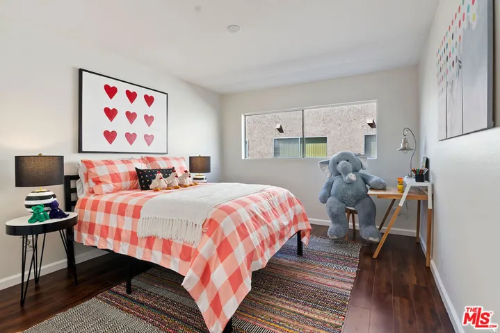 5055 Coldwater Canyon Avenue 102, Sherman Oaks, California 91423